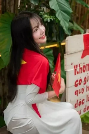 Em gái áo dài đi phụ dâu đám cưới vài cái kết đắng lòng