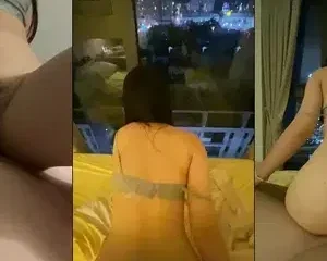 Làm tình với em bên cửa sổ chung cư anh còn bật đèn cho tòa đối diện xem